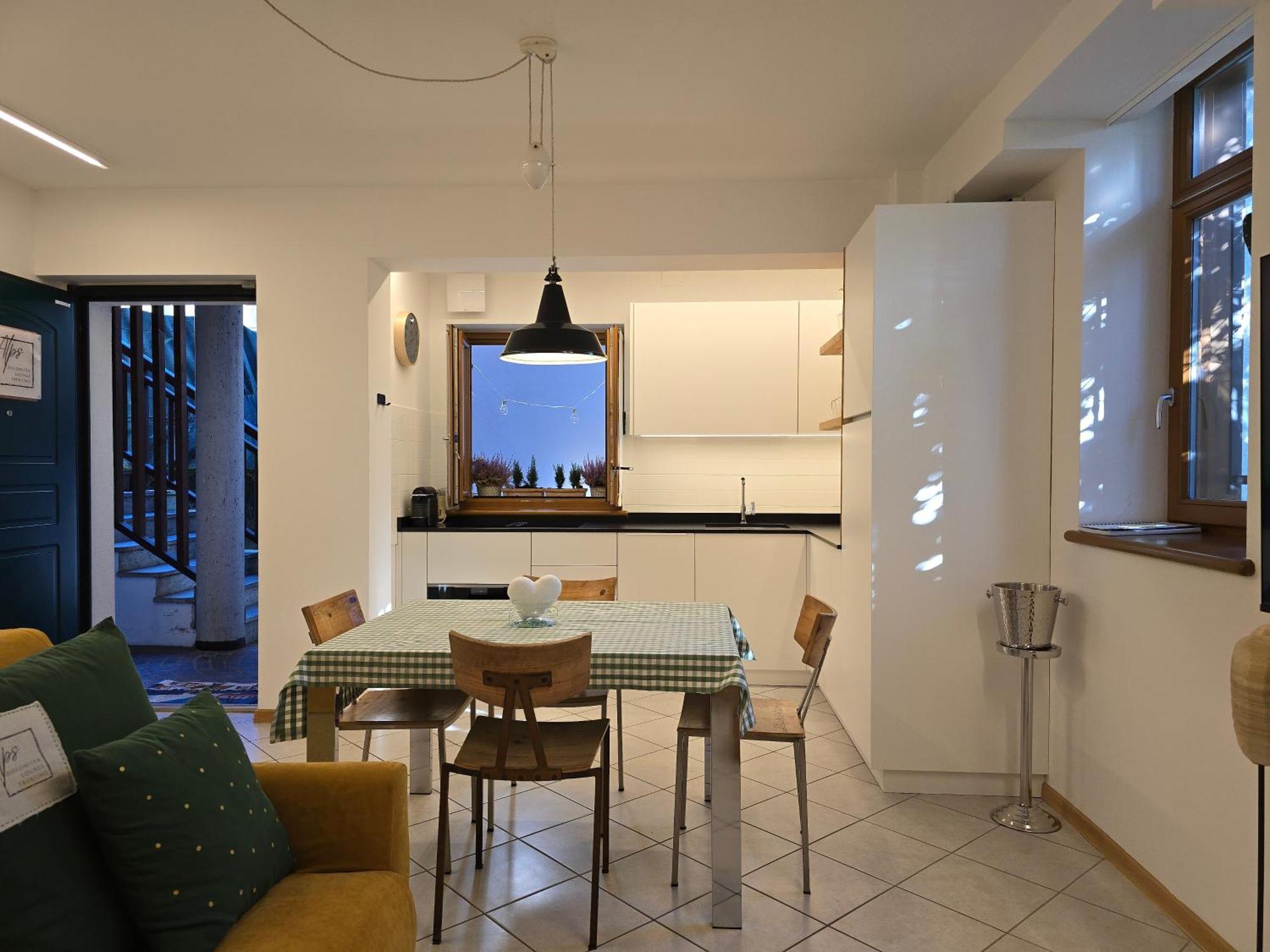 Dolomiten Lounge - Moderno Con Parcheggio Privato แปร์จีนา วัลซูกานา ภายนอก รูปภาพ